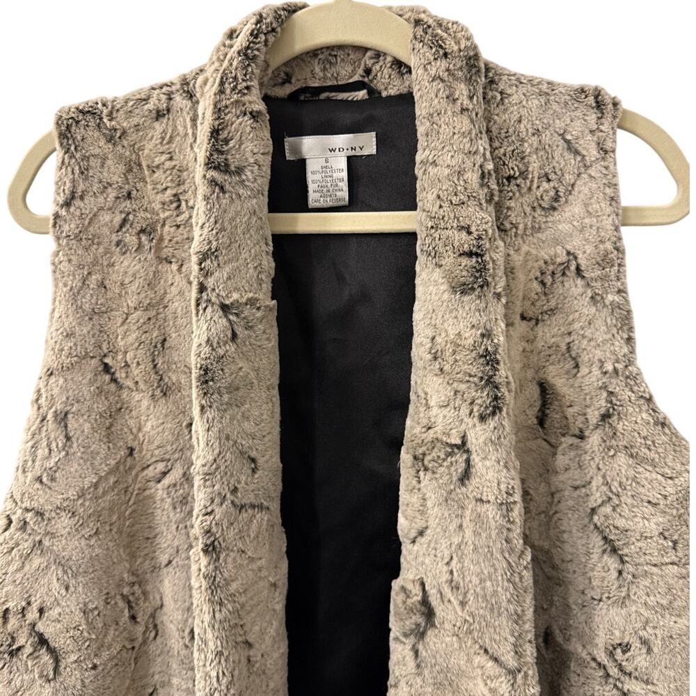 WD.NY Faux Fur Open Front Asymmetrical Layering Vest Size Women's Small - Picture 2 of 3